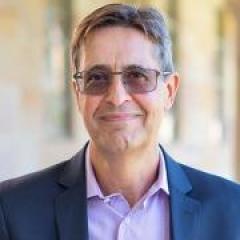 Professor Flavio Menezes